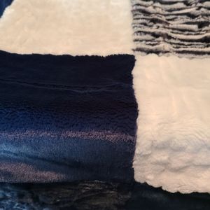 SSMD patchwork in navy and white.